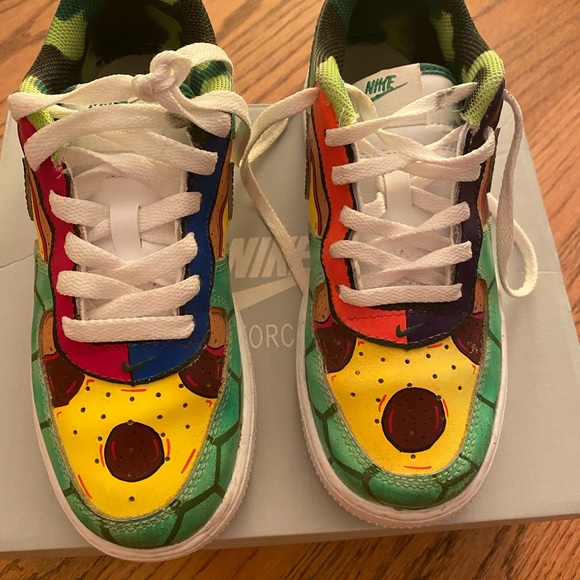 Ninja Turtle Air Force 1s.. Flaws are shown in the pics. Shoes only worn twice. - Picture 2 of 4